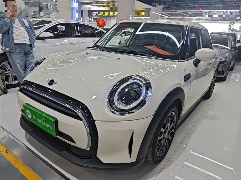 MINI Cooper (3-door) — фото 1