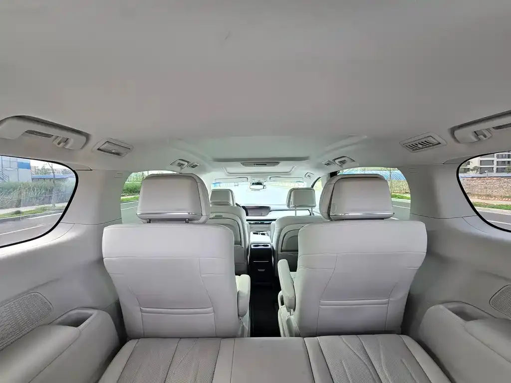 Buick GL8 Hybrid — фото 5