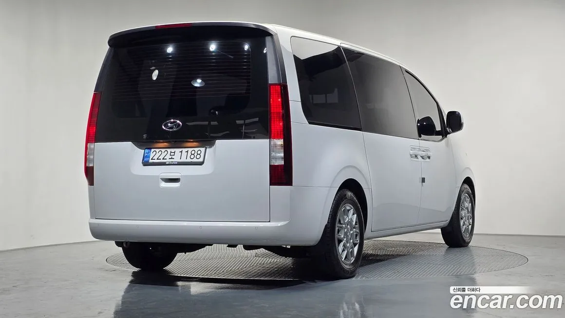 Hyundai Staria — фото 3