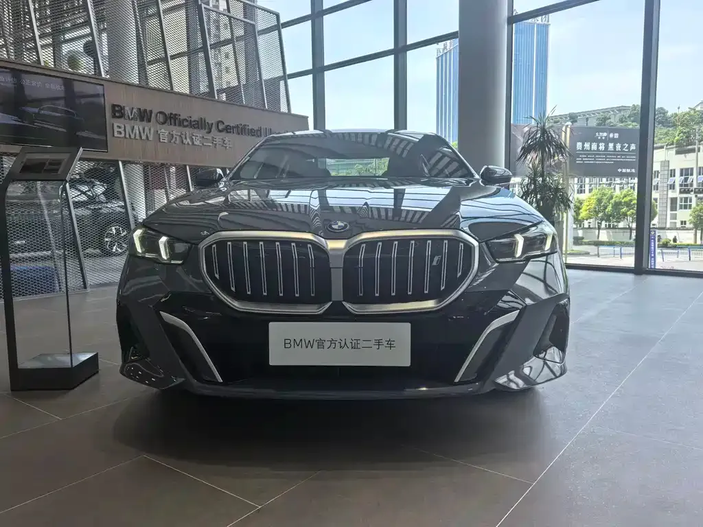 BMW i5 — фото 7