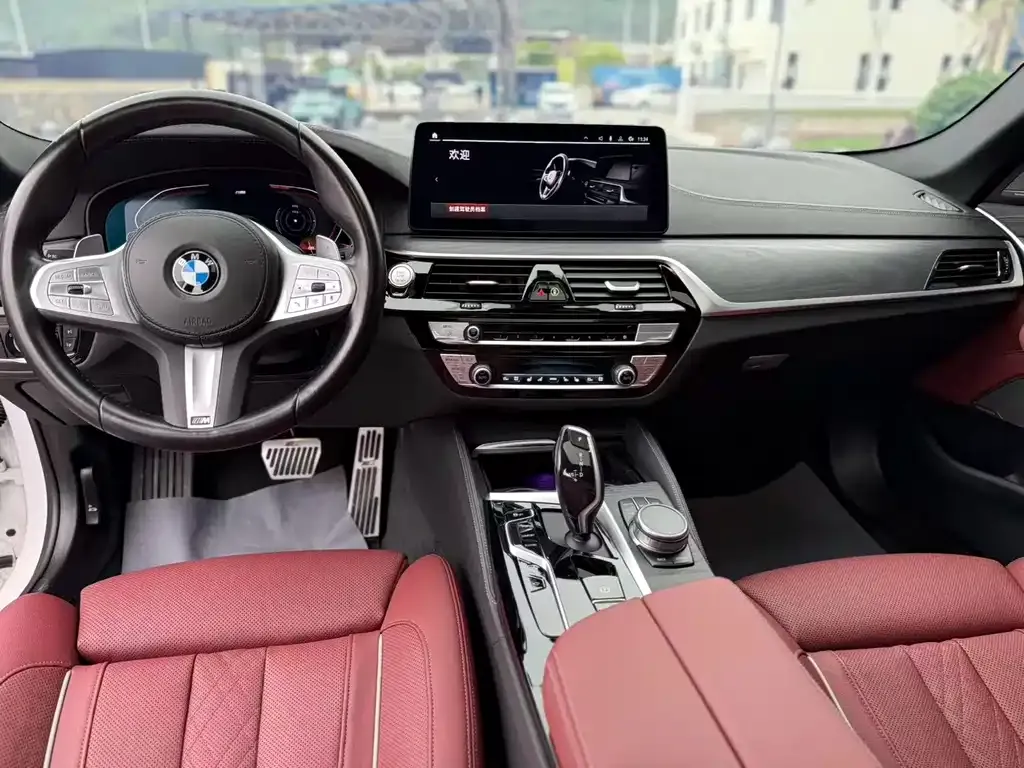 BMW 5 Series — фото 10