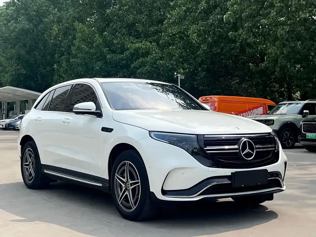 Mercedes-Benz EQC — фото 5