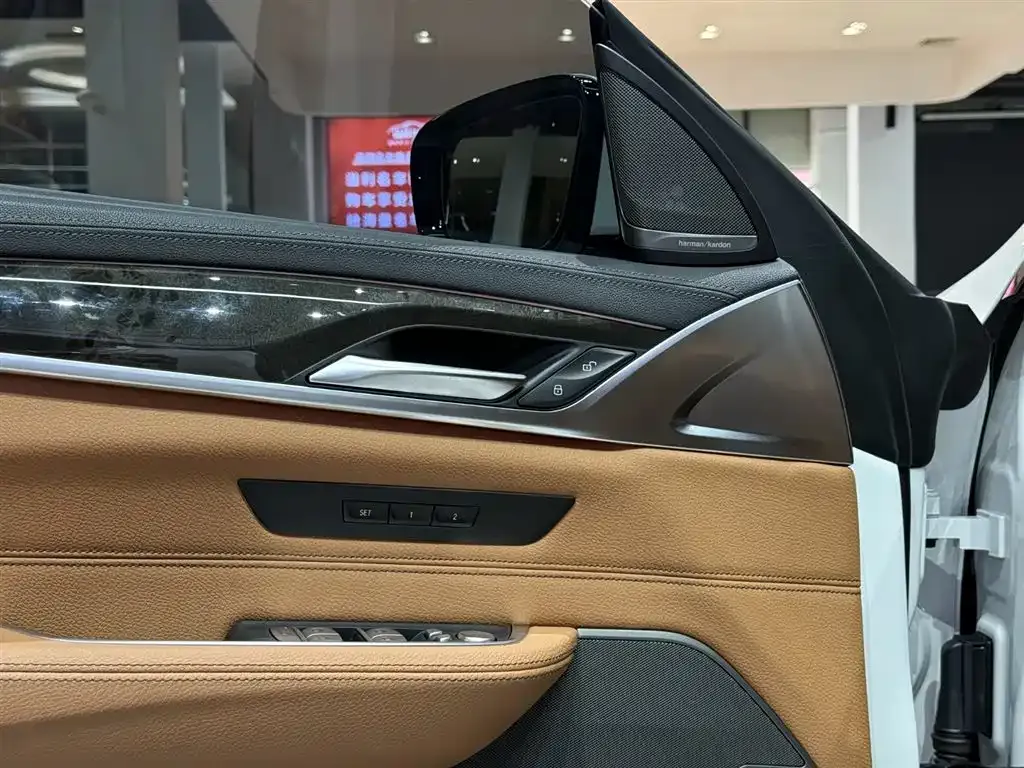 BMW 6 Series GT — фото 10