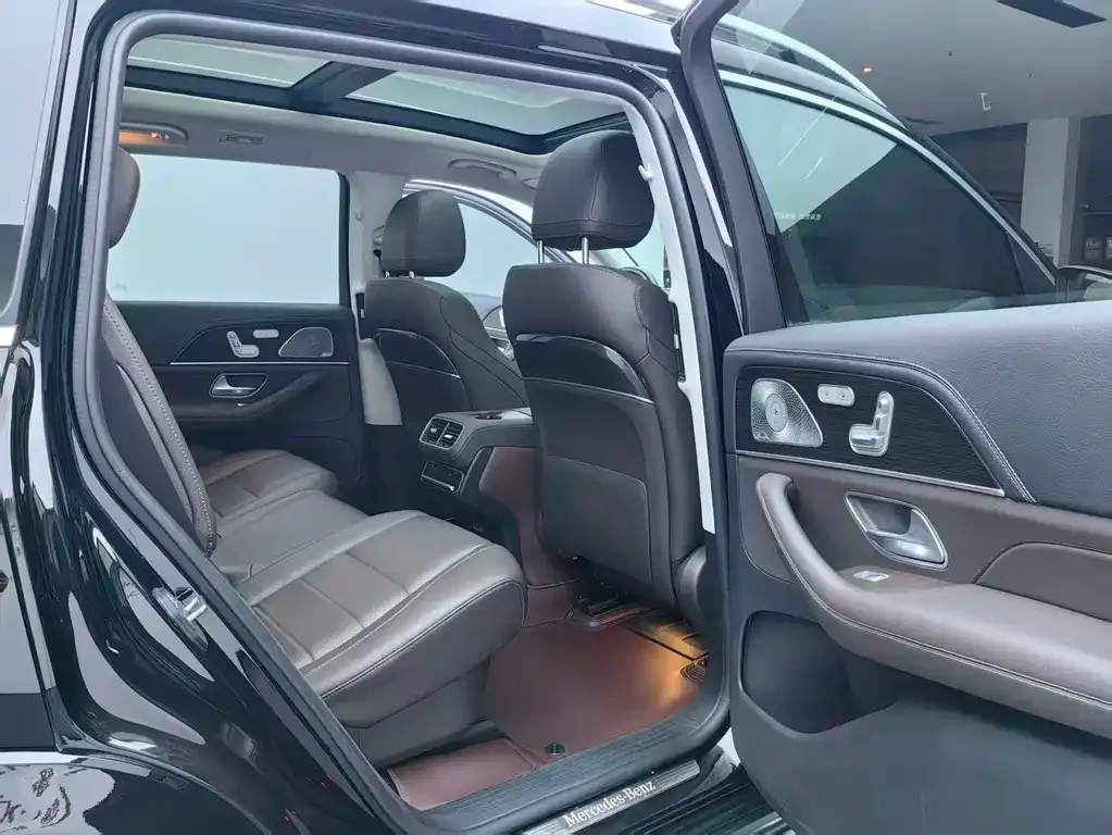Mercedes-Benz GLS — фото 10