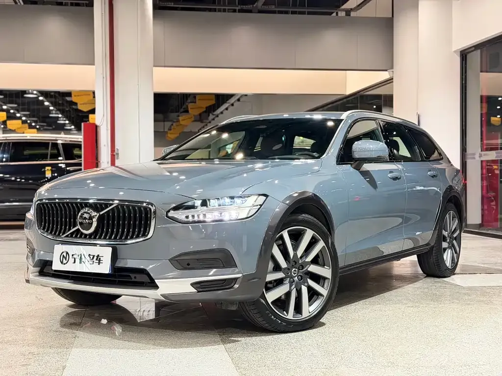 Volvo V90 — фото 1
