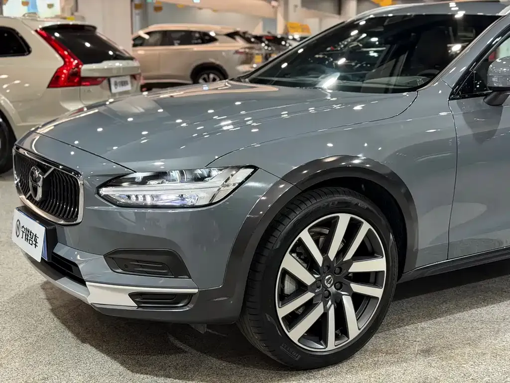 Volvo V90 — фото 9