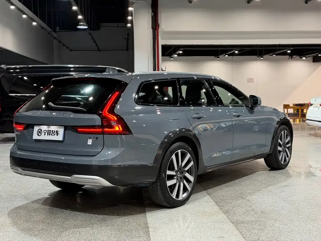Volvo V90 — фото 3