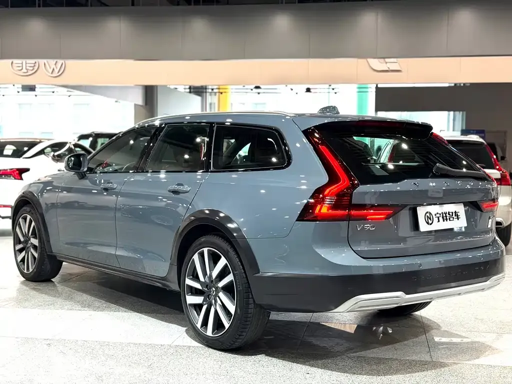 Volvo V90 — фото 6