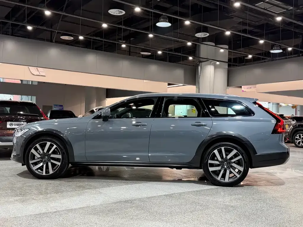 Volvo V90 — фото 4