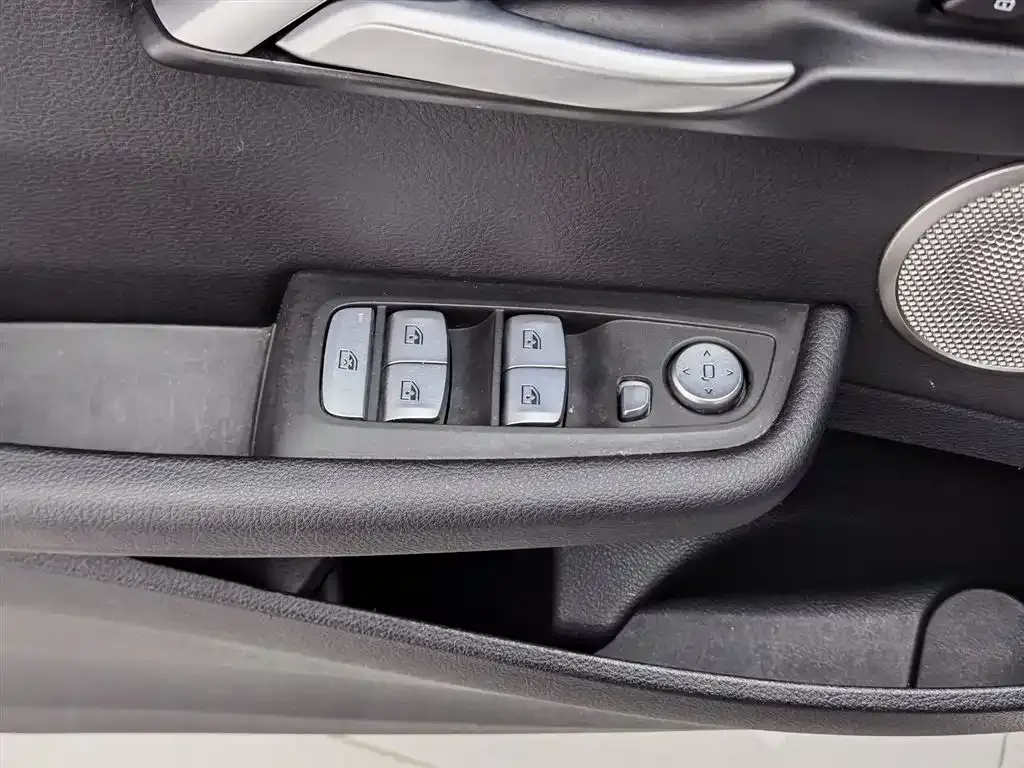 BMW 1 Series — фото 10