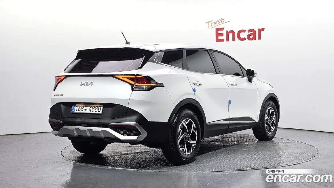 Kia Sportage — фото 8