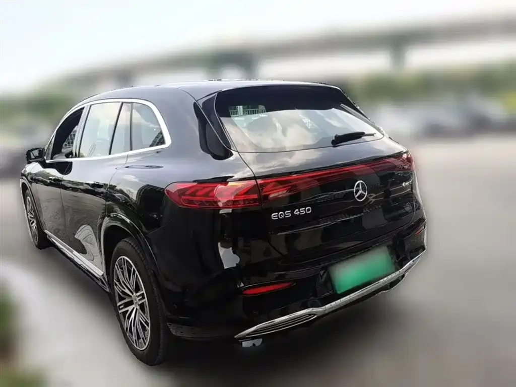 Mercedes-Benz EQS SUV — фото 6