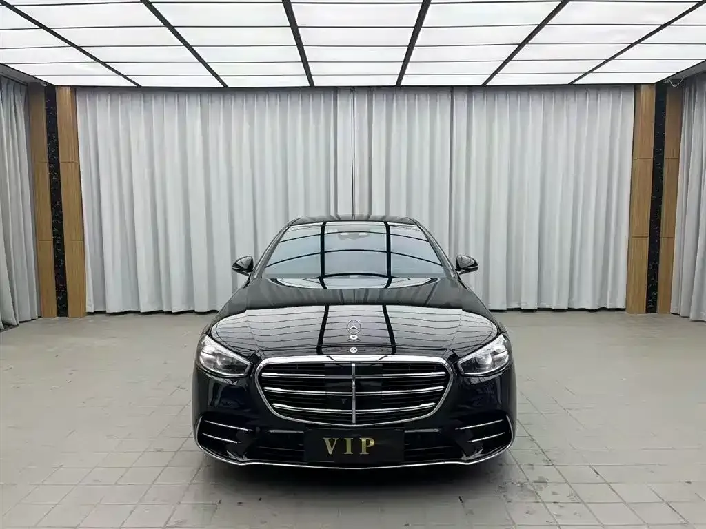 Mercedes-Benz S-Class — фото 1
