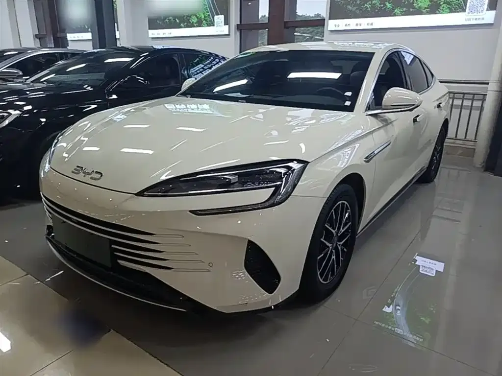 BYD Seal 07 DM-i — фото 1