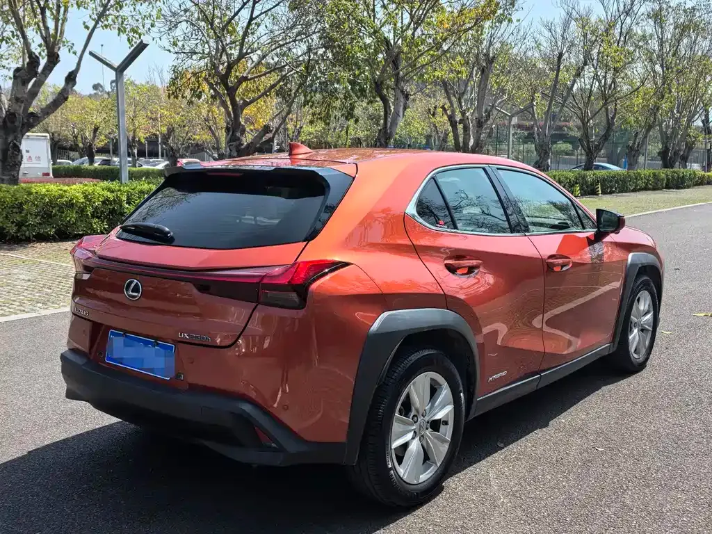 Lexus UX — фото 7