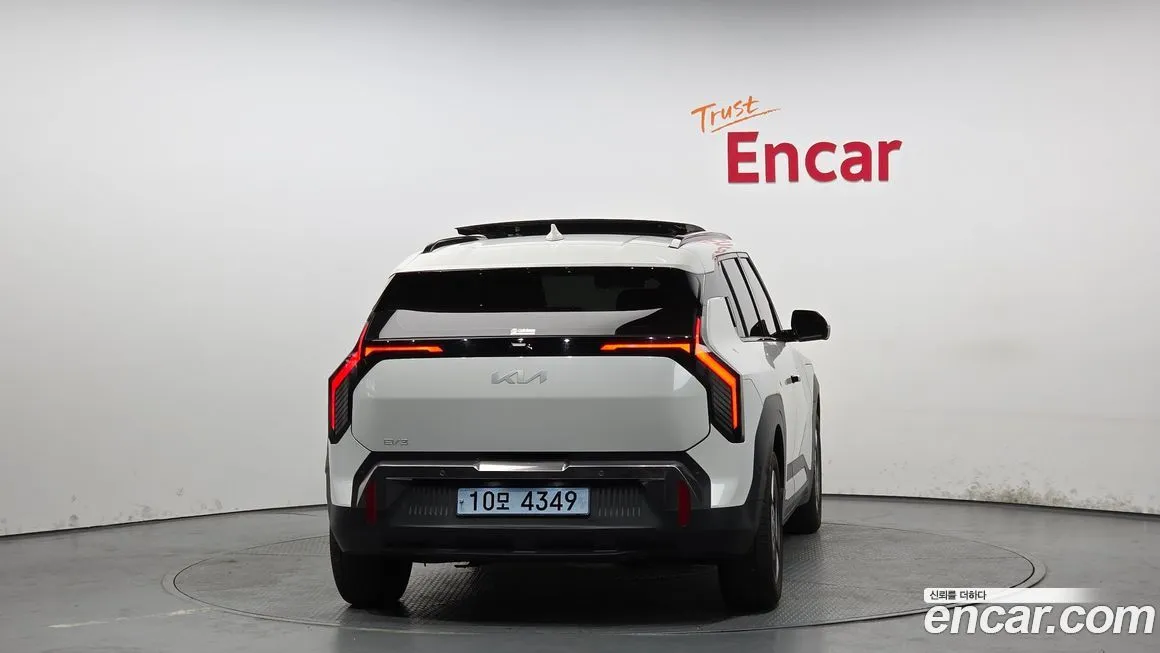 Kia EV3 — фото 4