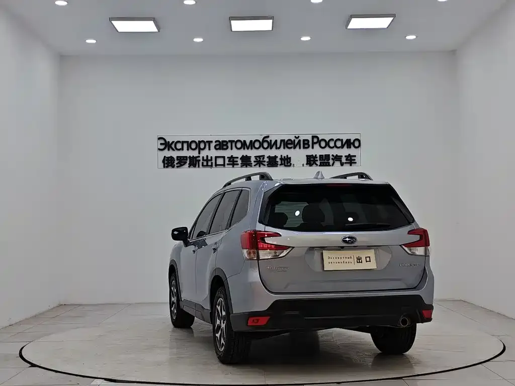 Subaru Forester — фото 5