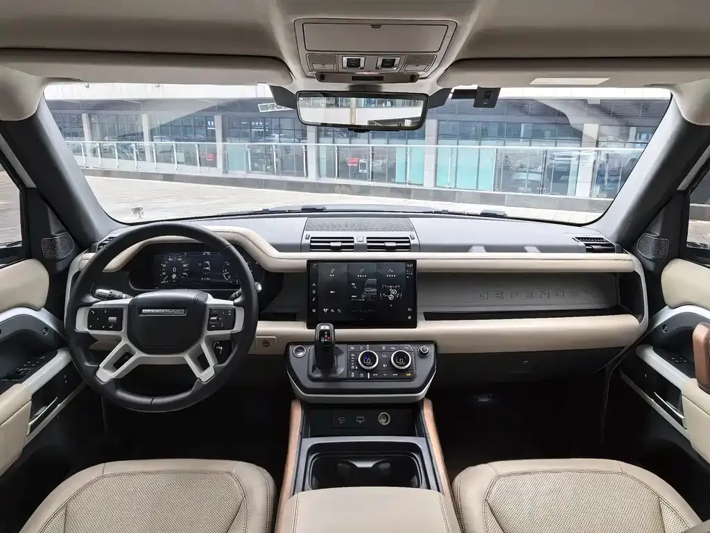 Land Rover Defender — фото 10