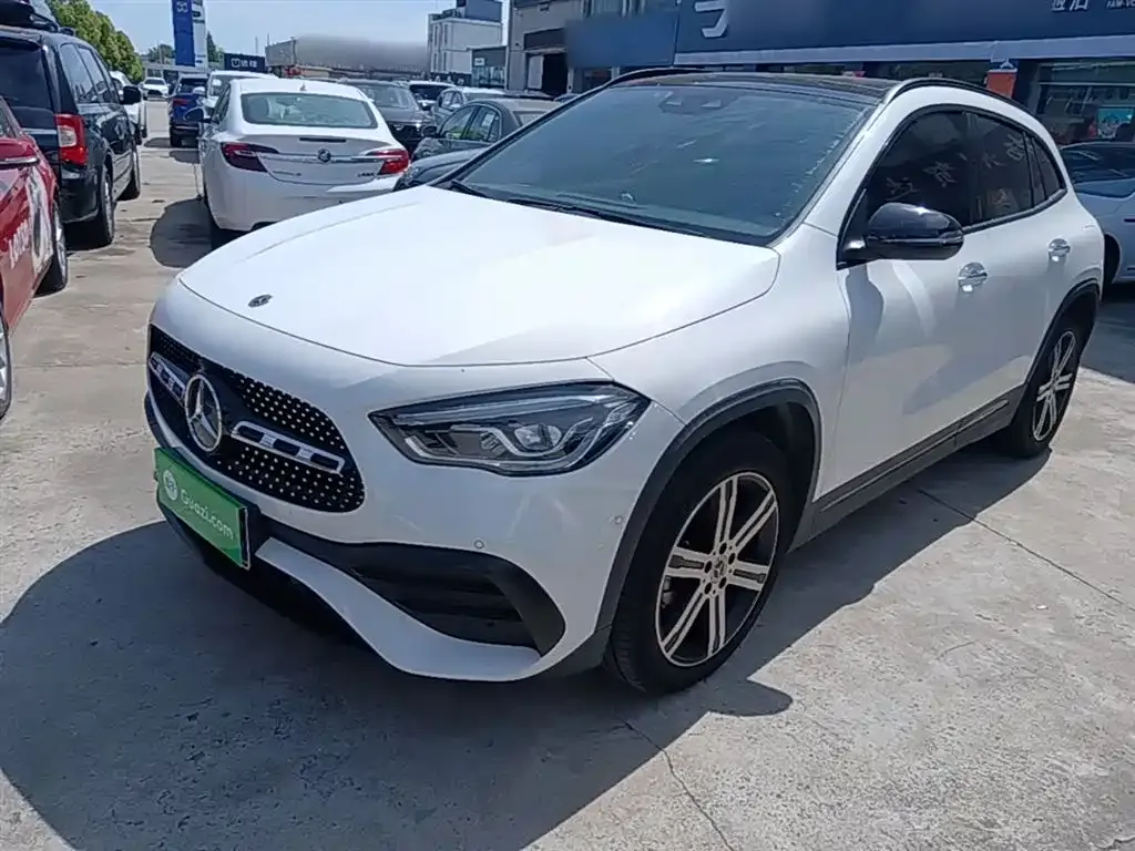 Mercedes-Benz GLA — фото 1