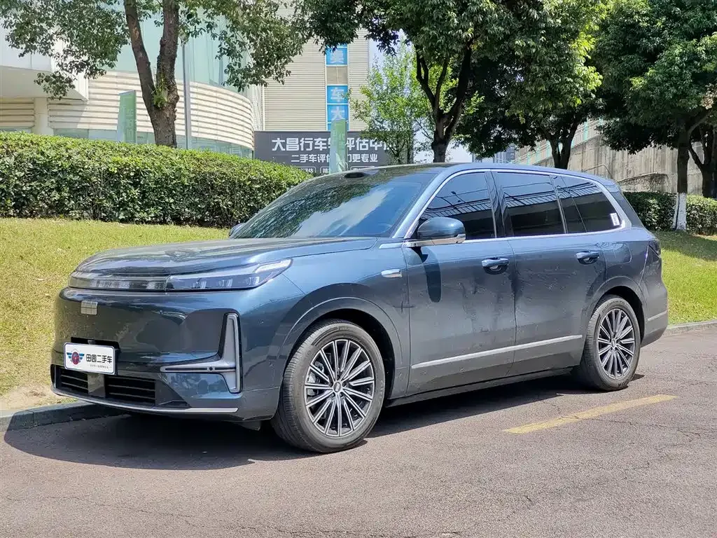 Geely Galaxy M9 — фото 1