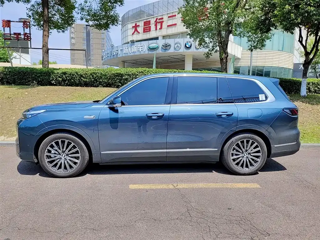 Geely Galaxy M9 — фото 9