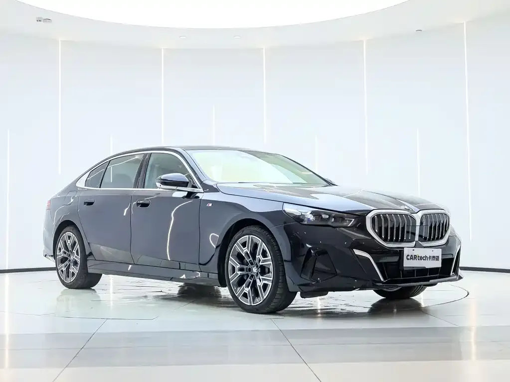 BMW 5 Series — фото 1
