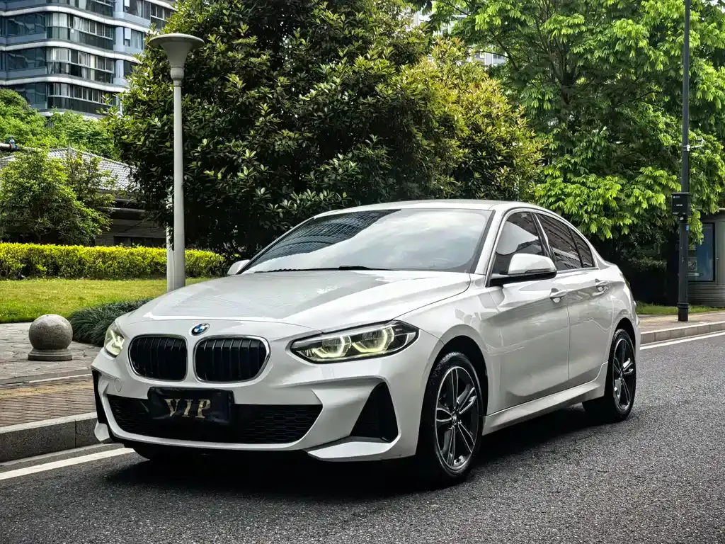 BMW 1 Series — фото 1
