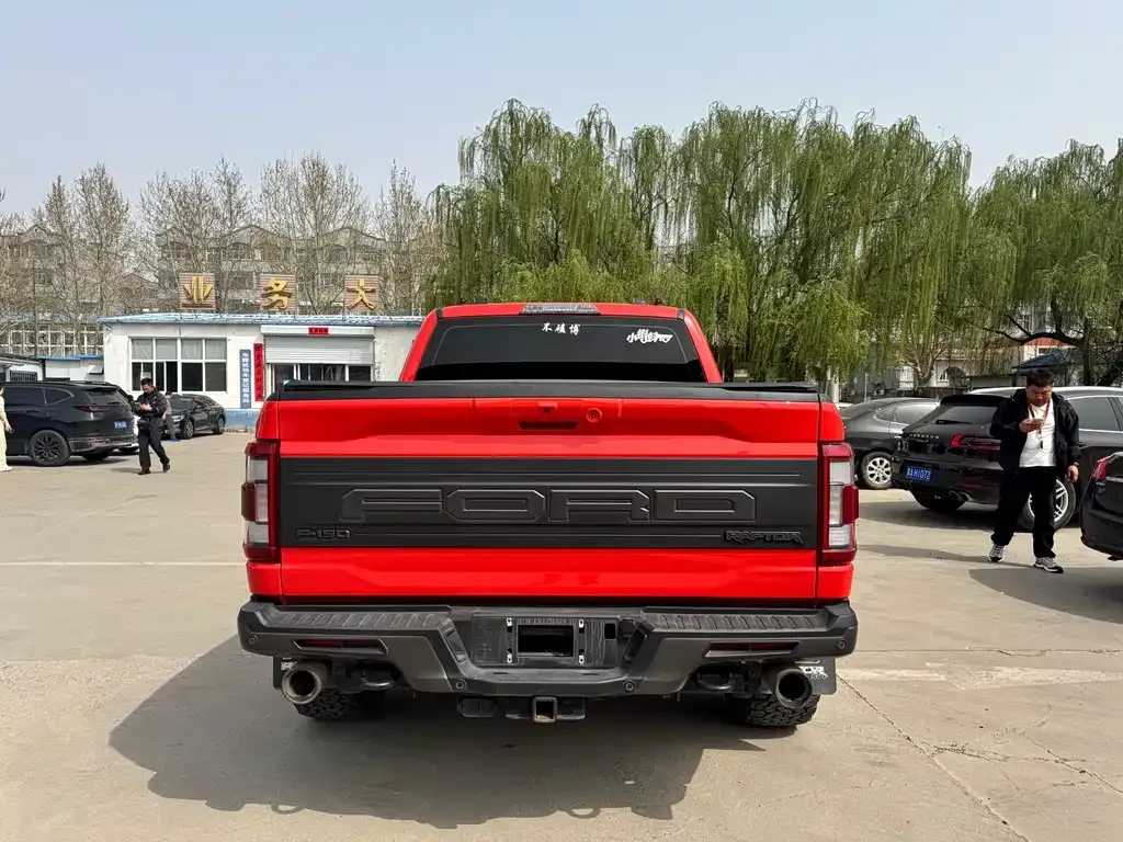 Ford F-150 Raptor — фото 9