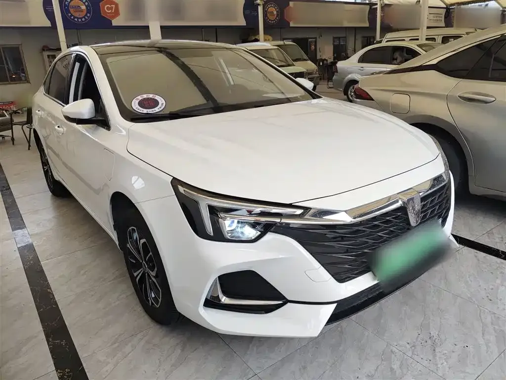 Roewe i6 MAX New Energy — фото 7