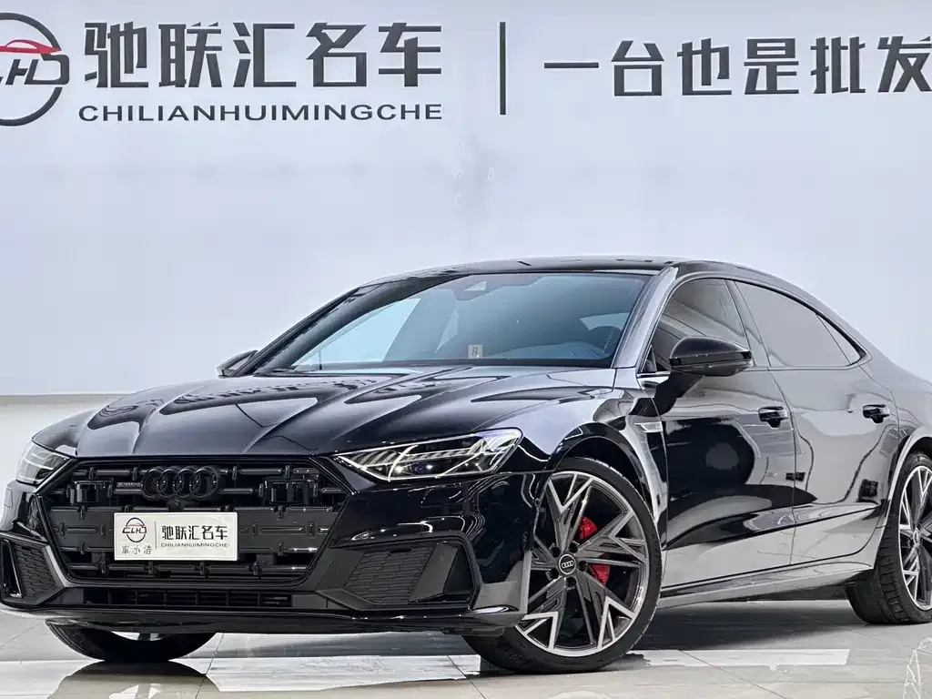 Audi A7L — фото 1