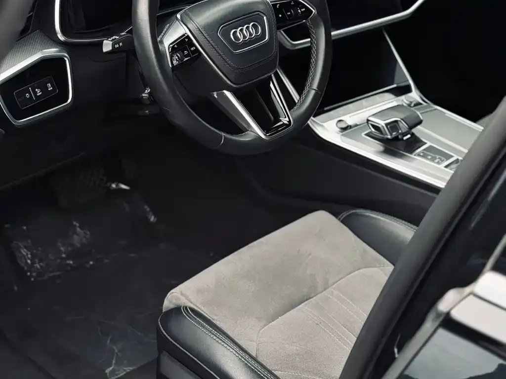Audi A6L — фото 9