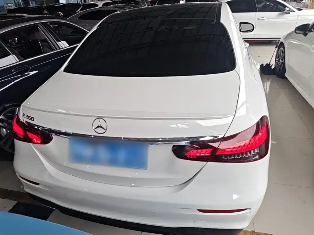 Mercedes-Benz E-Class (Import) — фото 4