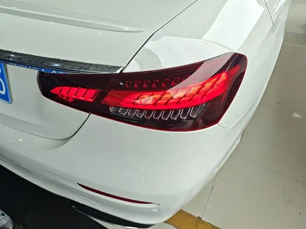 Mercedes-Benz E-Class (Import) — фото 10