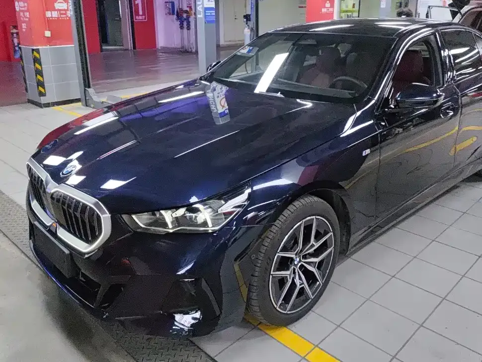 BMW 5 Series (Import) — фото 1
