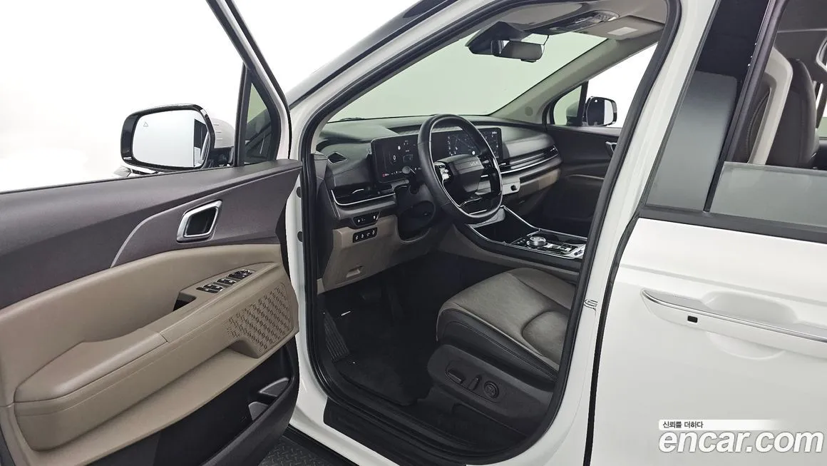Kia Carnival — фото 4