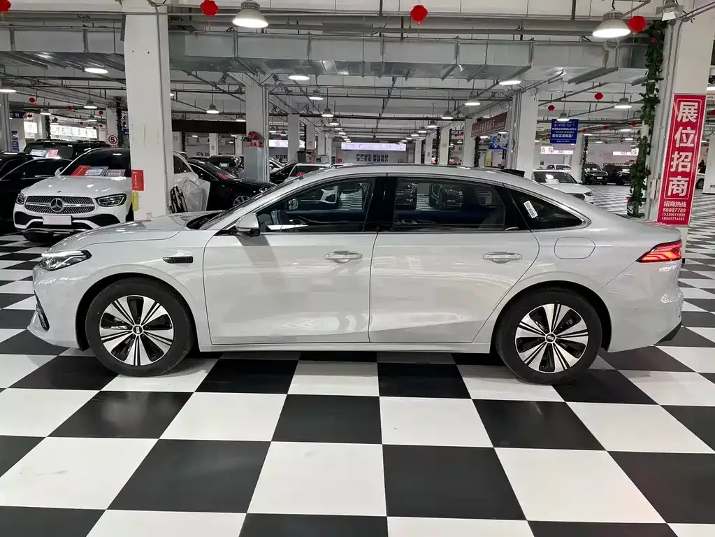 Geely Galaxy A7 — фото 7