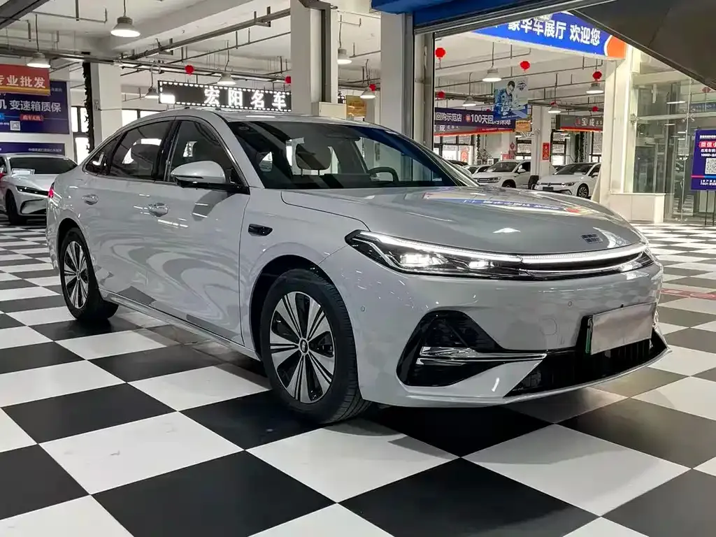 Geely Galaxy A7 — фото 5