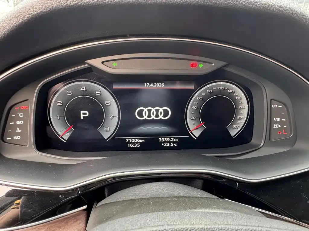 Audi Q7 — фото 2