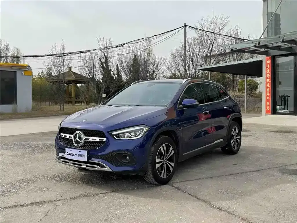 Mercedes-Benz GLA — фото 1
