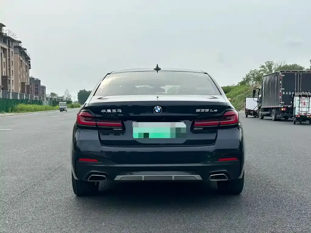 BMW 5 Series New Energy — фото 9