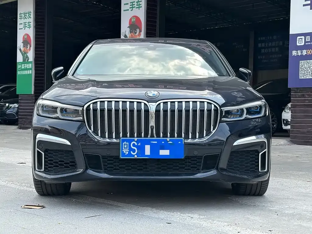 BMW 7 Series — фото 5