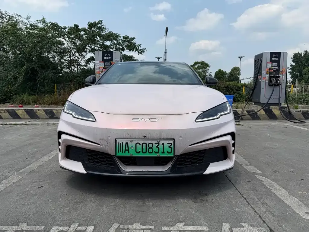 BYD Seal 06GT — фото 9