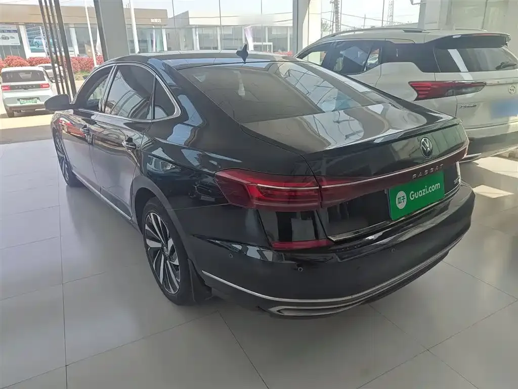 Volkswagen Passat — фото 9