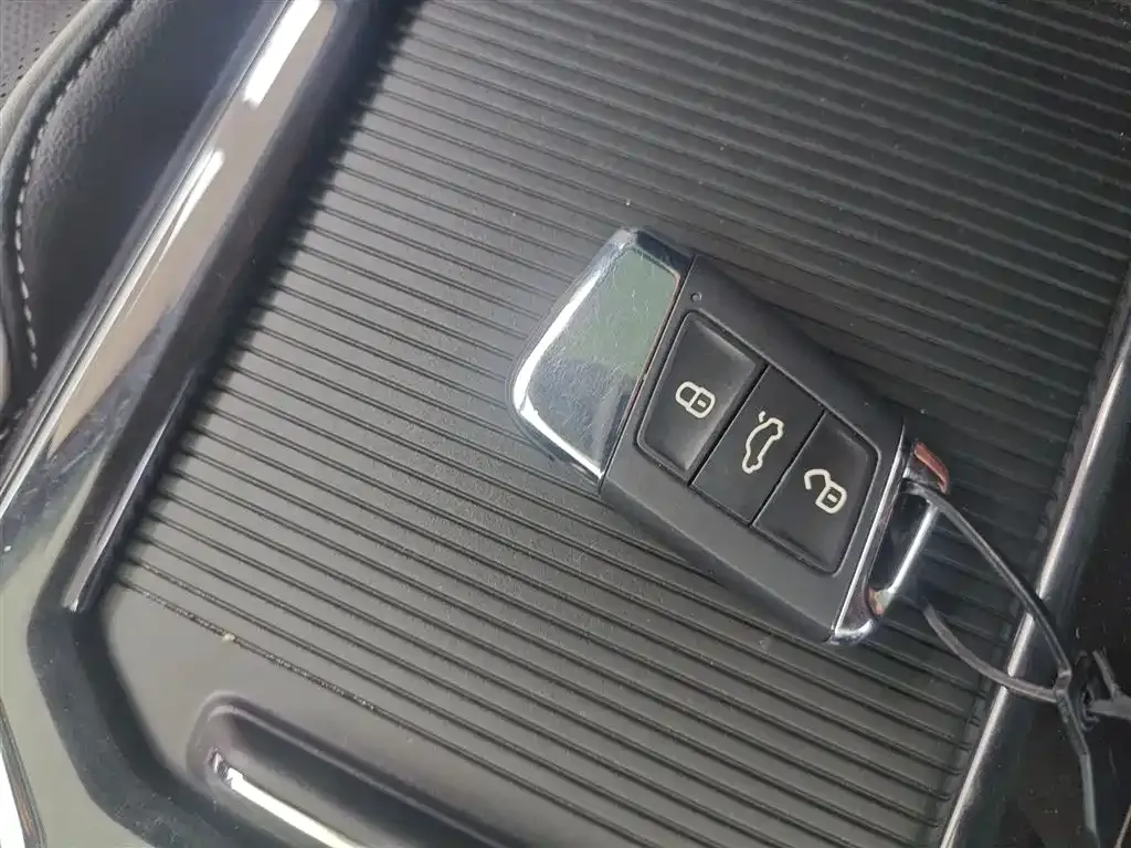 Volkswagen Passat — фото 8