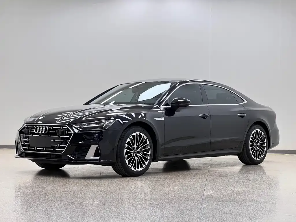 Audi A7L — фото 1
