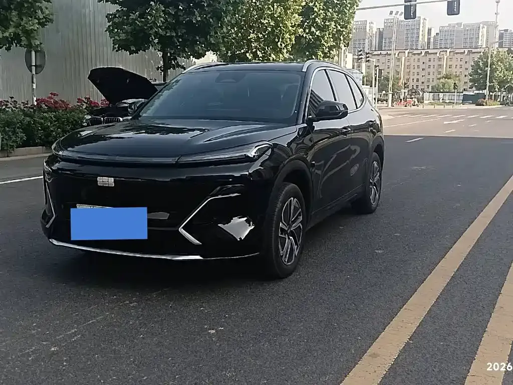 Geely Galaxy Xingjian 7 — фото 1