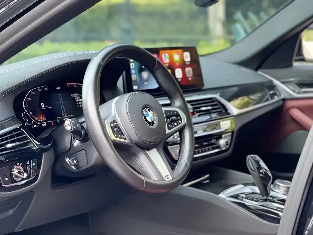 BMW 5 Series — фото 4
