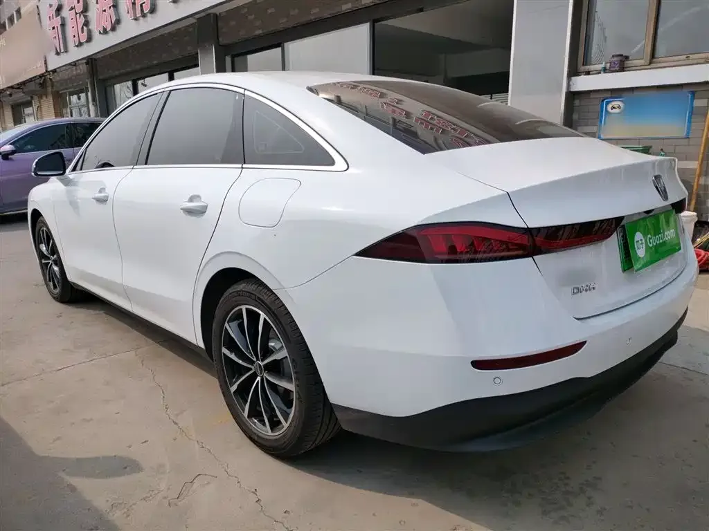 Roewe D7 — фото 6