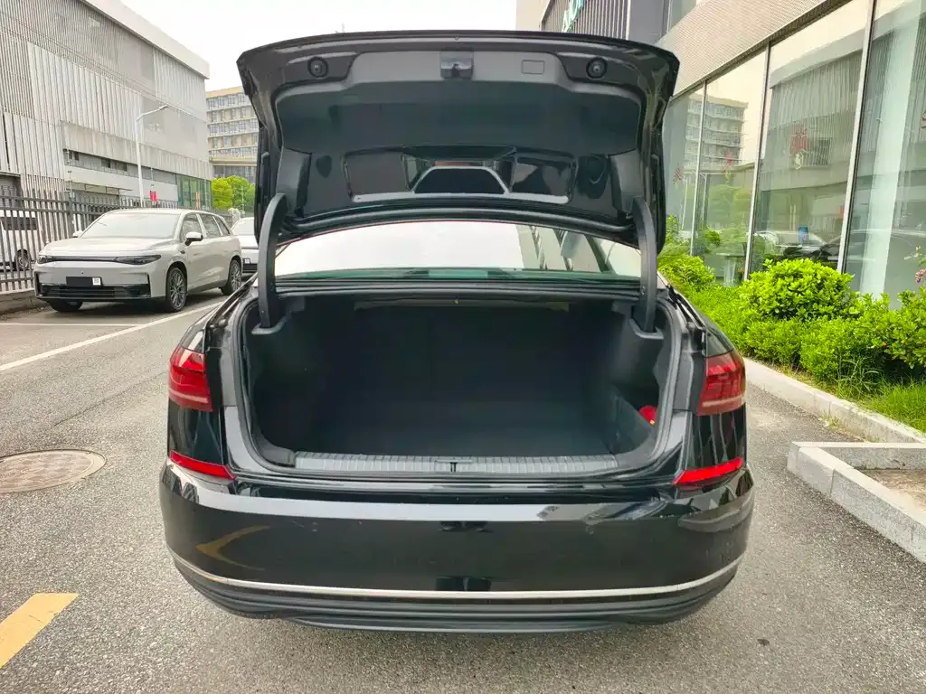 Volkswagen Passat — фото 5