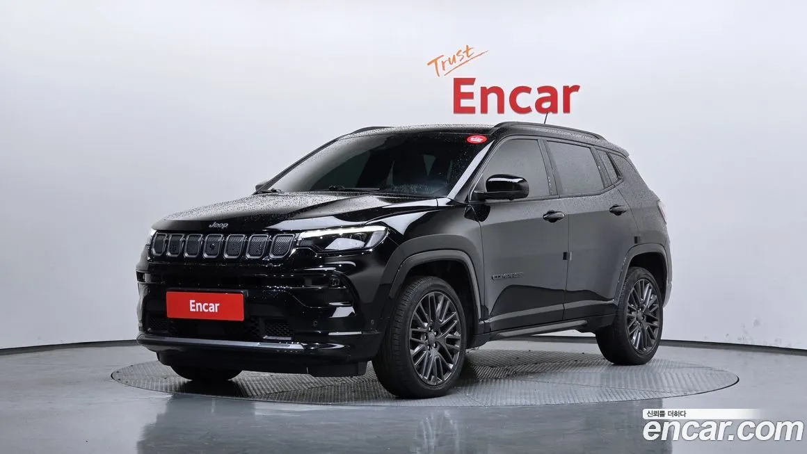 Jeep Compass — фото 1